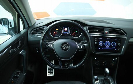 Volkswagen Tiguan II, 2018 год, 2 390 000 рублей, 12 фотография