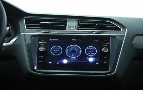 Volkswagen Tiguan II, 2018 год, 2 390 000 рублей, 13 фотография