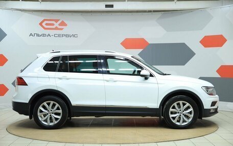 Volkswagen Tiguan II, 2018 год, 2 390 000 рублей, 4 фотография