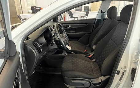 KIA Rio IV, 2020 год, 1 599 000 рублей, 23 фотография