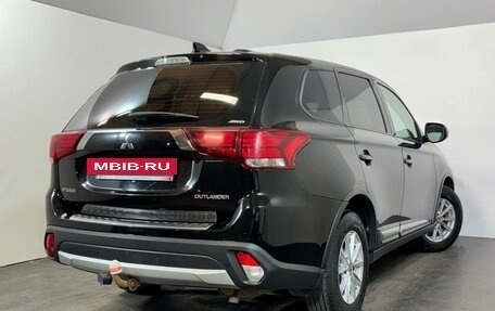 Mitsubishi Outlander III рестайлинг 3, 2017 год, 1 499 000 рублей, 6 фотография