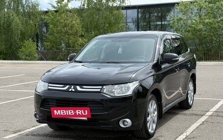 Mitsubishi Outlander III рестайлинг 3, 2012 год, 1 270 000 рублей, 10 фотография