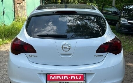 Opel Astra J, 2010 год, 750 000 рублей, 3 фотография