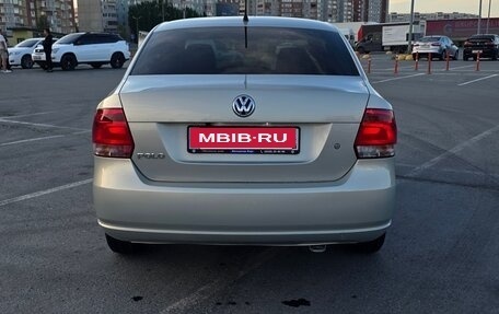 Volkswagen Polo VI (EU Market), 2013 год, 1 000 000 рублей, 1 фотография