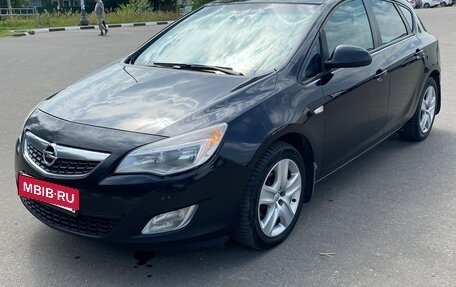 Opel Astra J, 2010 год, 650 000 рублей, 2 фотография