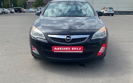 Opel Astra J, 2010 год, 650 000 рублей, 3 фотография
