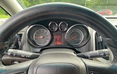 Opel Astra J, 2010 год, 650 000 рублей, 18 фотография