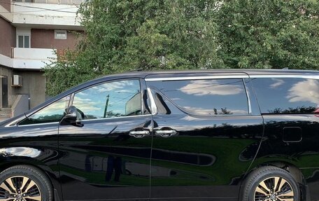 Toyota Alphard III, 2018 год, 4 800 000 рублей, 2 фотография