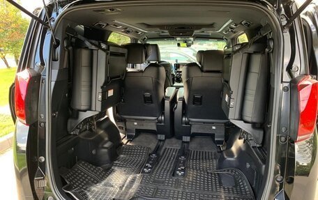 Toyota Alphard III, 2018 год, 4 800 000 рублей, 21 фотография