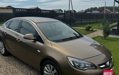 Opel Astra J, 2013 год, 950 000 рублей, 4 фотография