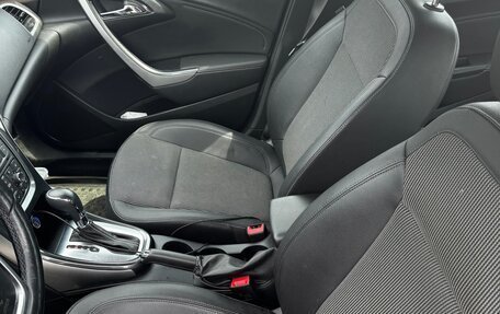 Opel Astra J, 2013 год, 950 000 рублей, 10 фотография