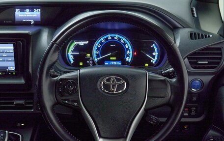Toyota Voxy III, 2015 год, 1 755 000 рублей, 17 фотография