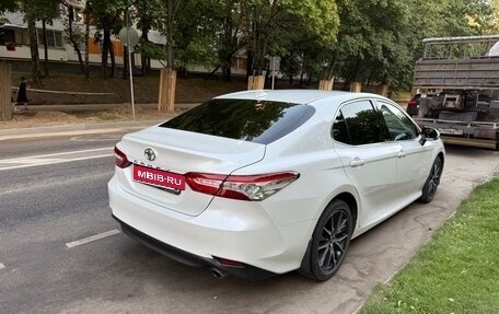 Toyota Camry, 2021 год, 3 700 000 рублей, 3 фотография