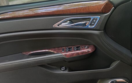 Cadillac SRX II рестайлинг, 2013 год, 1 983 000 рублей, 15 фотография