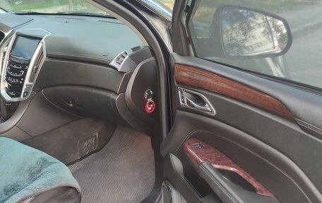 Cadillac SRX II рестайлинг, 2013 год, 1 983 000 рублей, 21 фотография