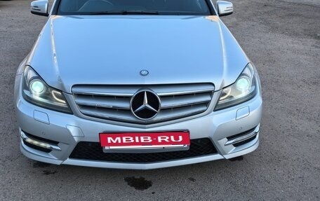Mercedes-Benz C-Класс, 2012 год, 1 500 000 рублей, 2 фотография