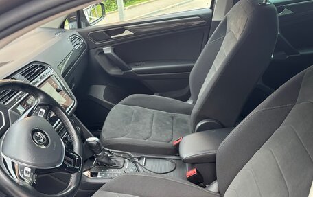 Volkswagen Tiguan II, 2017 год, 2 650 000 рублей, 5 фотография