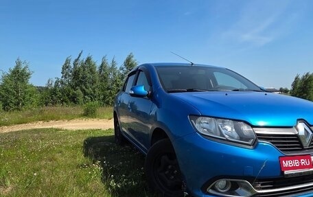 Renault Logan II, 2015 год, 590 000 рублей, 3 фотография