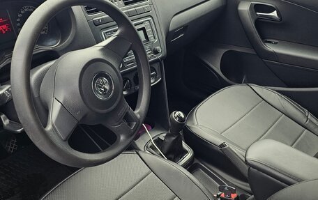 Volkswagen Polo VI (EU Market), 2013 год, 750 000 рублей, 13 фотография