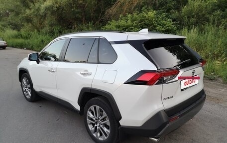 Toyota RAV4, 2020 год, 3 100 000 рублей, 2 фотография