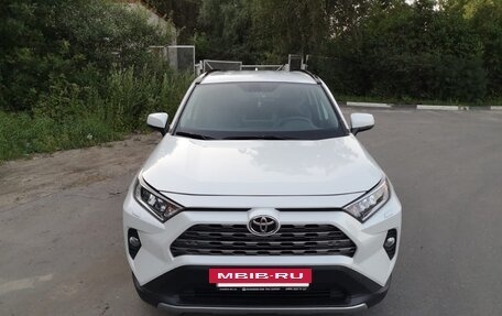 Toyota RAV4, 2020 год, 3 100 000 рублей, 6 фотография