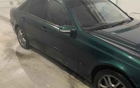 Mercedes-Benz E-Класс, 2002 год, 750 000 рублей, 2 фотография