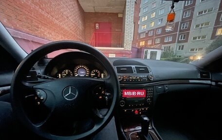Mercedes-Benz E-Класс, 2002 год, 750 000 рублей, 6 фотография