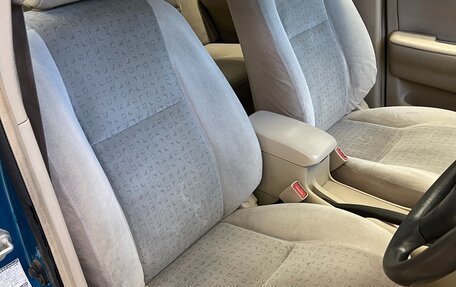 Toyota Allex i рестайлинг, 2001 год, 680 000 рублей, 9 фотография