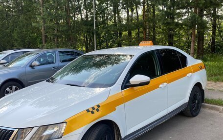 Skoda Octavia, 2018 год, 998 000 рублей, 3 фотография