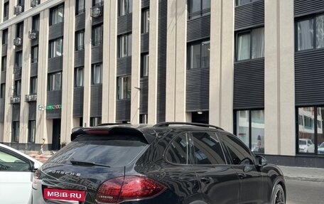 Porsche Cayenne III, 2012 год, 2 100 000 рублей, 4 фотография