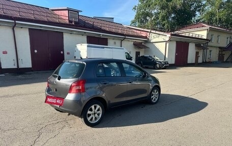 Toyota Yaris III рестайлинг, 2008 год, 460 000 рублей, 8 фотография