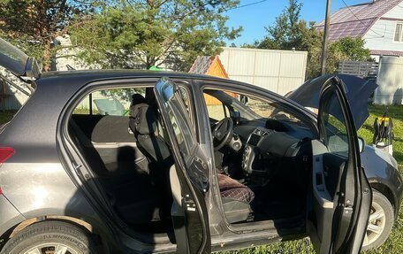 Toyota Yaris III рестайлинг, 2008 год, 460 000 рублей, 20 фотография