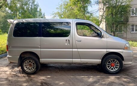 Toyota Grand HiAce I, 2000 год, 870 000 рублей, 3 фотография