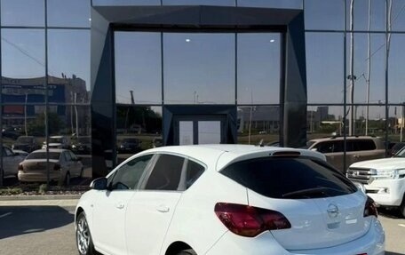 Opel Astra J, 2012 год, 730 000 рублей, 3 фотография