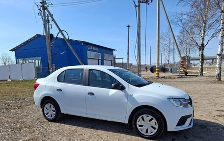 Renault Logan II, 2019 год, 749 000 рублей, 10 фотография