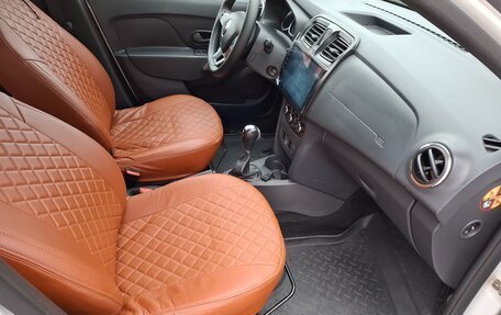 Renault Logan II, 2019 год, 749 000 рублей, 12 фотография