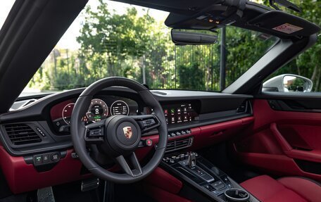 Porsche 911, 2025 год, 30 990 000 рублей, 23 фотография