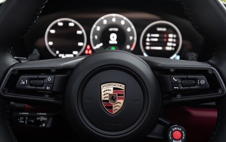 Porsche 911, 2025 год, 30 990 000 рублей, 33 фотография