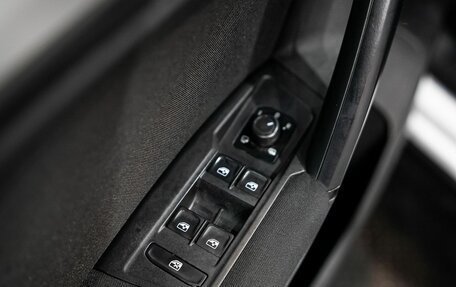Volkswagen Tiguan II, 2020 год, 2 399 000 рублей, 8 фотография