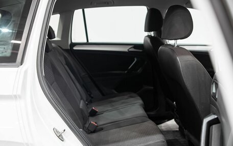 Volkswagen Tiguan II, 2020 год, 2 399 000 рублей, 16 фотография