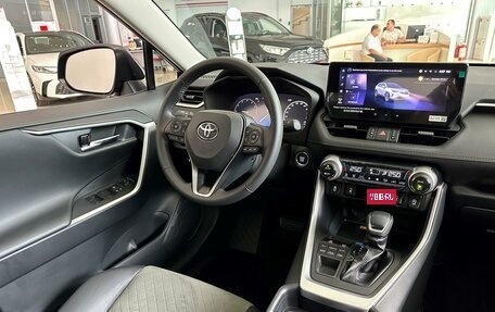 Toyota RAV4, 2025 год, 3 950 000 рублей, 13 фотография