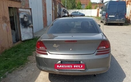 Dodge Stratus II, 2004 год, 200 000 рублей, 3 фотография