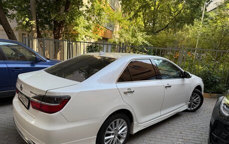 Toyota Camry, 2015 год, 1 580 000 рублей, 2 фотография