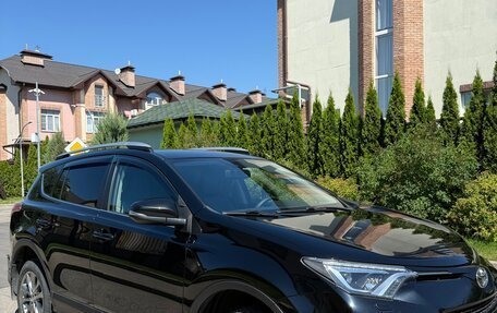 Toyota RAV4, 2018 год, 2 800 000 рублей, 3 фотография