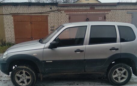 Chevrolet Niva I рестайлинг, 2014 год, 420 000 рублей, 2 фотография
