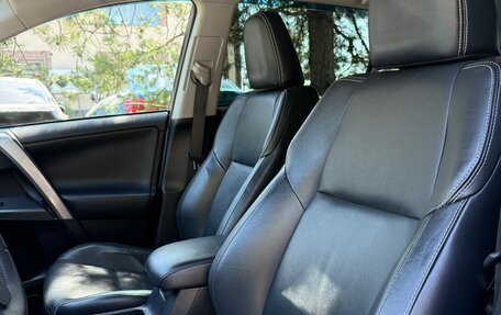 Toyota RAV4, 2018 год, 2 800 000 рублей, 14 фотография