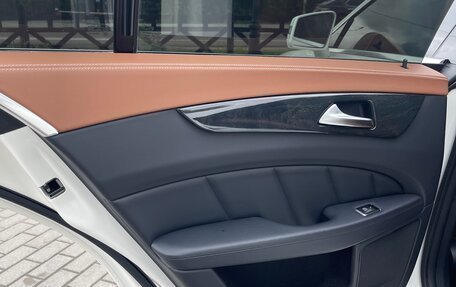 Mercedes-Benz CLS, 2015 год, 3 000 000 рублей, 10 фотография
