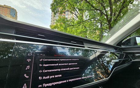 Audi A8, 2019 год, 5 700 000 рублей, 21 фотография