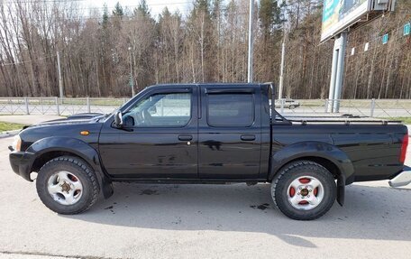 Nissan NP300, 2010 год, 990 000 рублей, 1 фотография