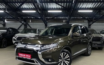 Mitsubishi Outlander III рестайлинг 3, 2020 год, 2 150 000 рублей, 1 фотография